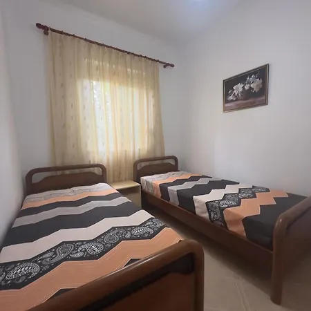 Beautiful At Lura 1, Gjiri Lalzit Holiday home Durres